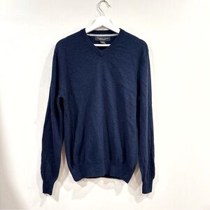 Bloomingdale’s Men Cashmere V-Neck Sweater M Navy Preppy Minimalist